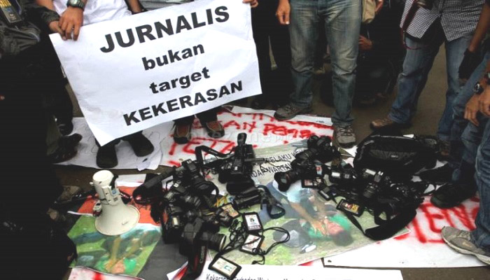 AJI Jakarta Kecam Kekerasan dan Intimidasi Polisi terhadap Jurnalis Saat Meliput Demo di DPR
